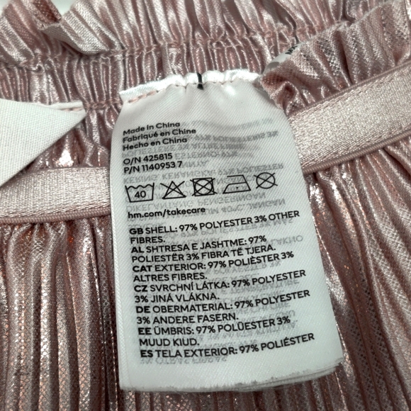 H&M 2-piece Shimmery Set Top and bottom Size 3T Toddler - Picture 11 of 11